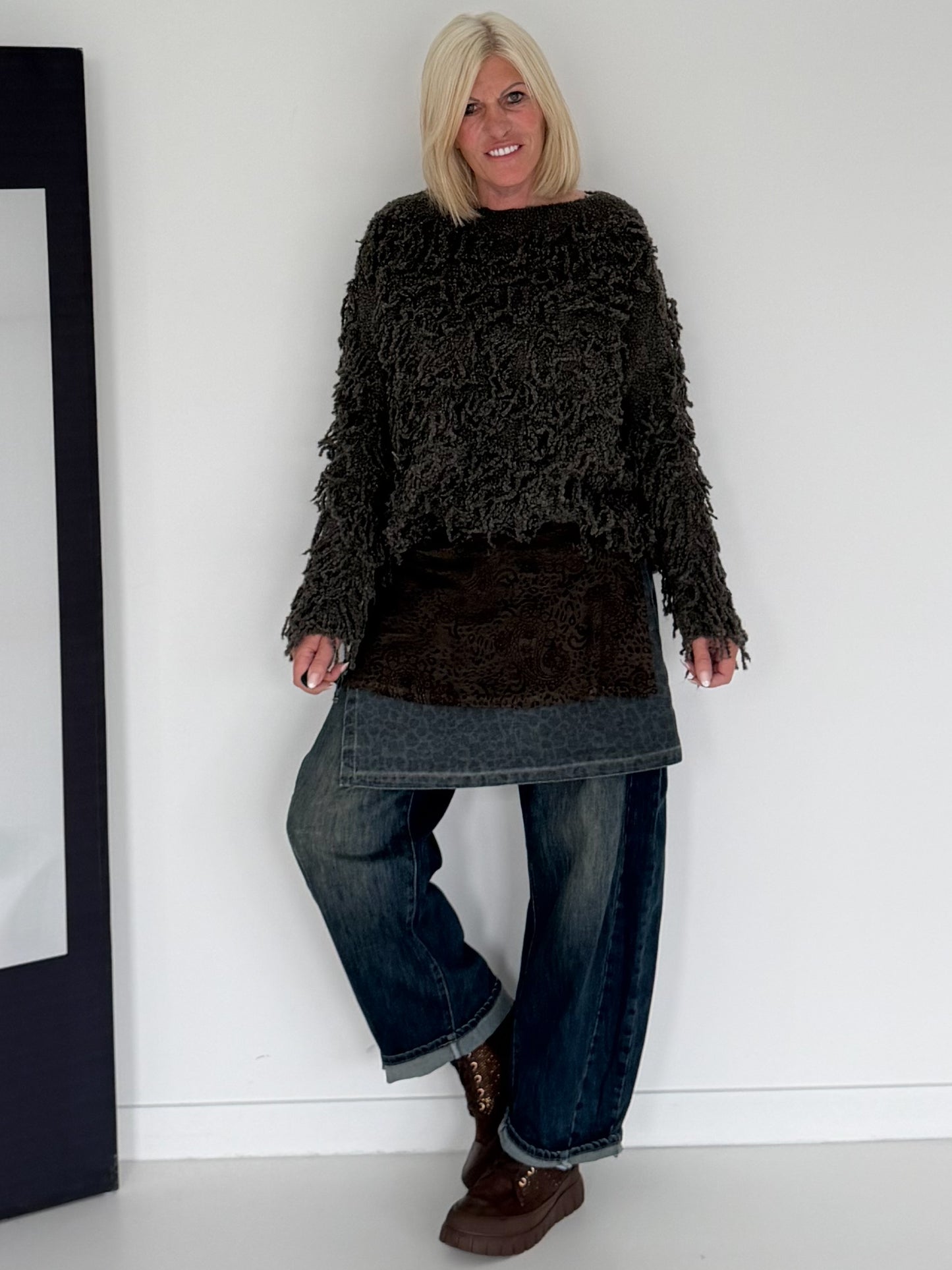 Kuschliger Pullover mit Fransen - mokka