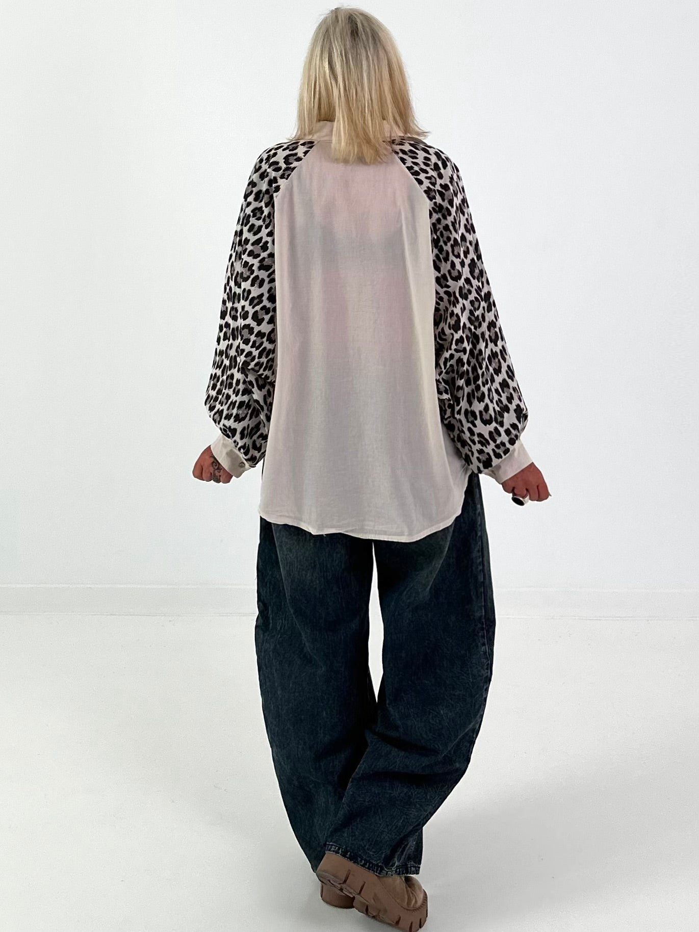 Bluse mit Leo Ärmeln - beige