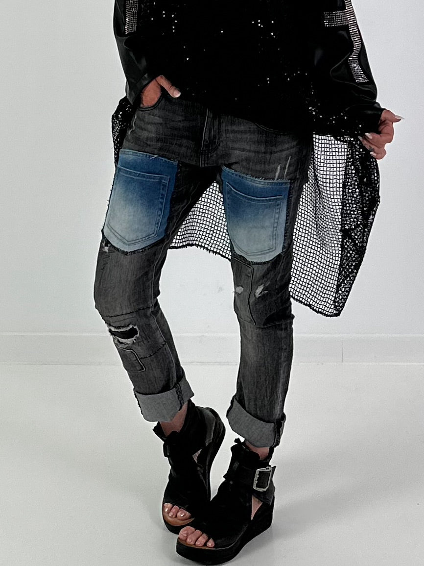 Destroyed Jeans with trendy details - used black