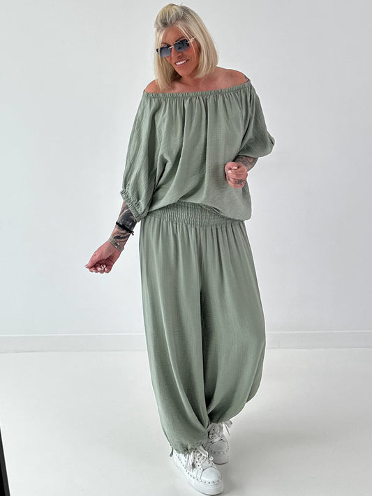 Two-piece set with special details - sage