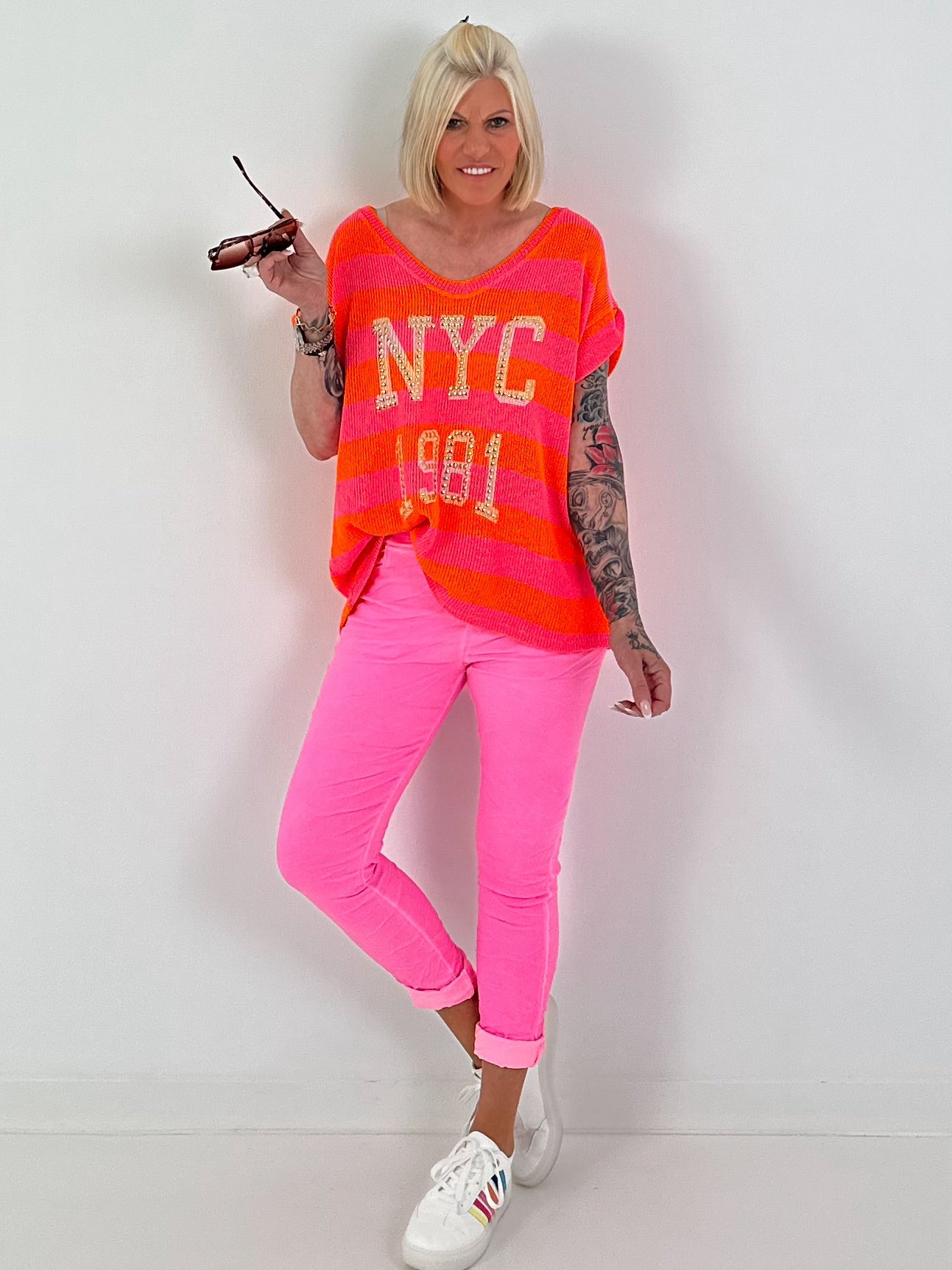 Knitted sweater with short sleeves NYC - neon orange-neon pink