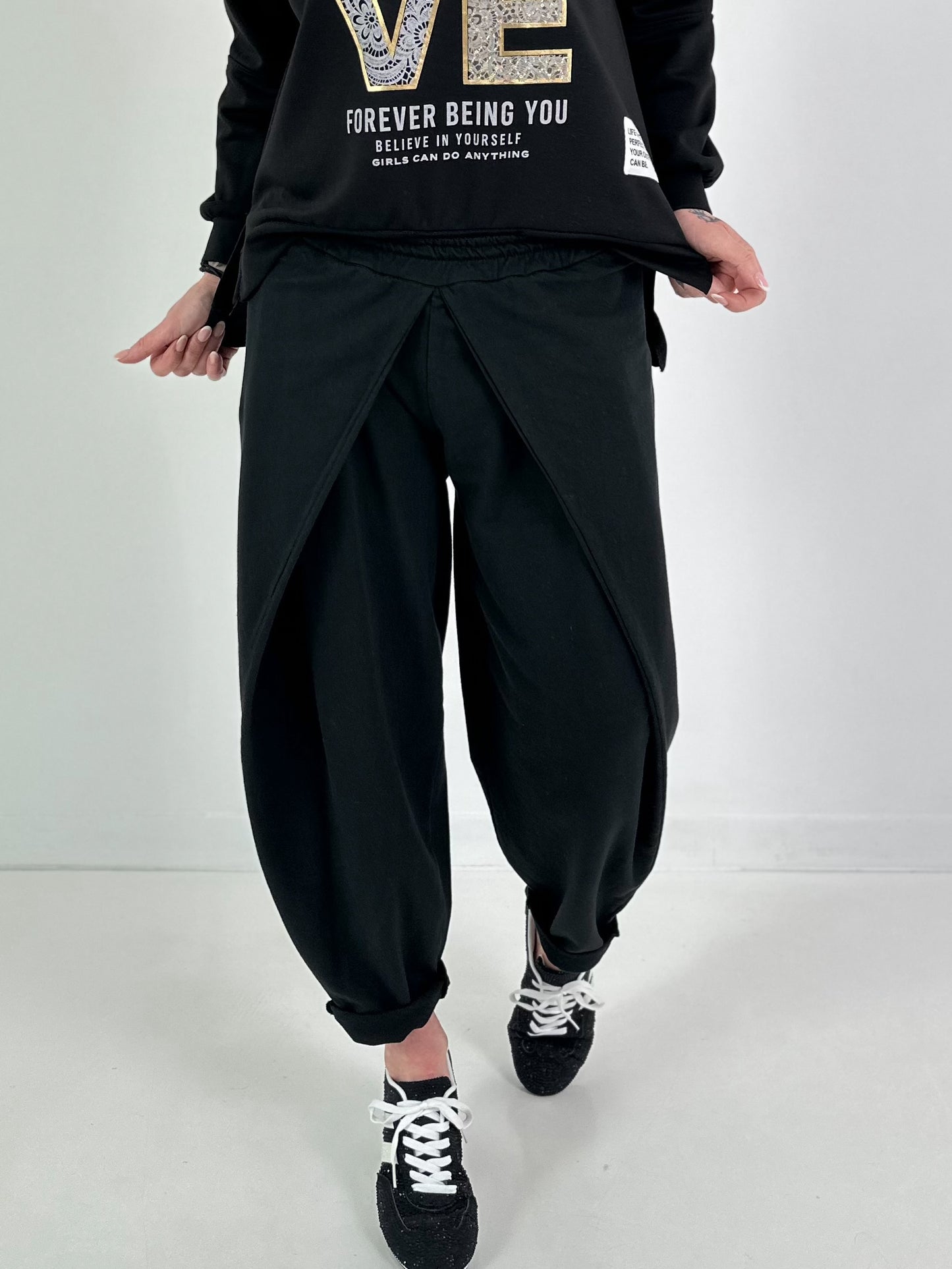 Casual broek met een wikkelmodel - zwart