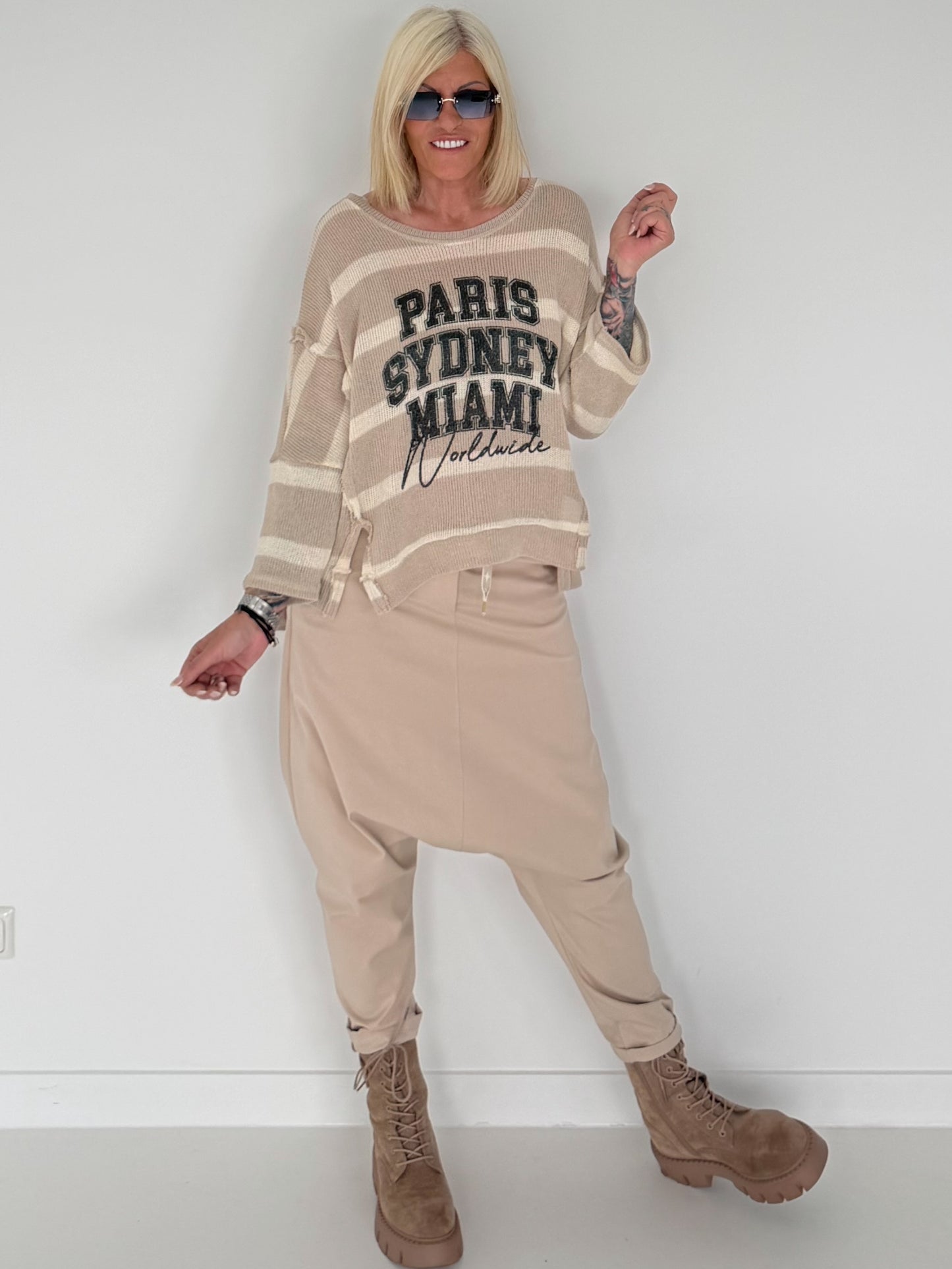 Strickpullover mit Streifen und Glitzer-Print - taupe-beige