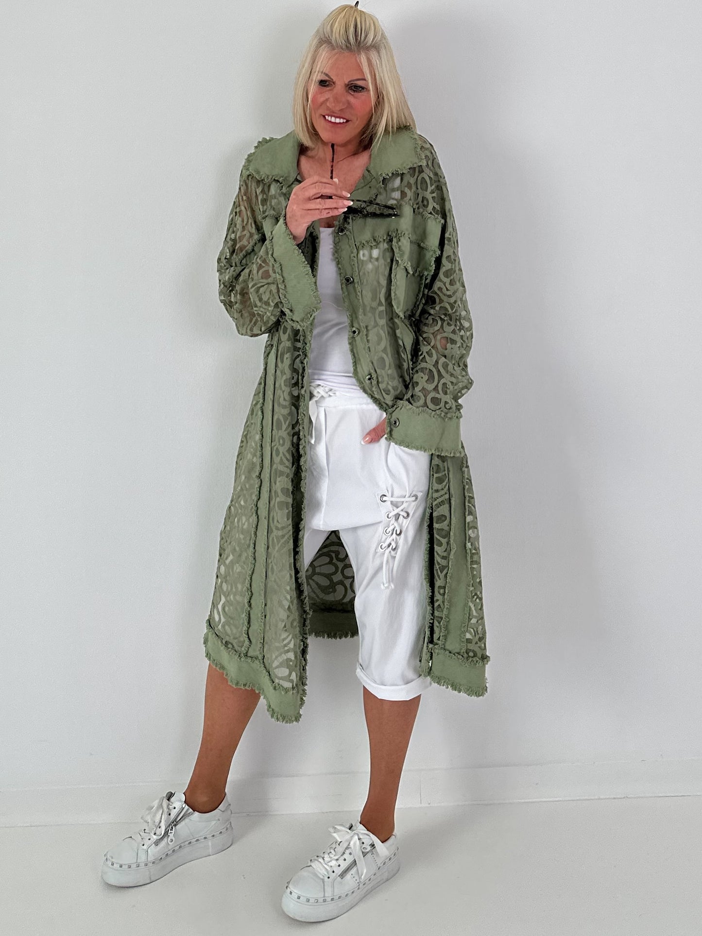 Jeansmantel mit floralem Netzeinsatz - khaki ( lieferbar ab 26.05.26)
