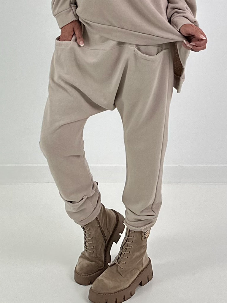Sweat Baggy mit Tasche - beige