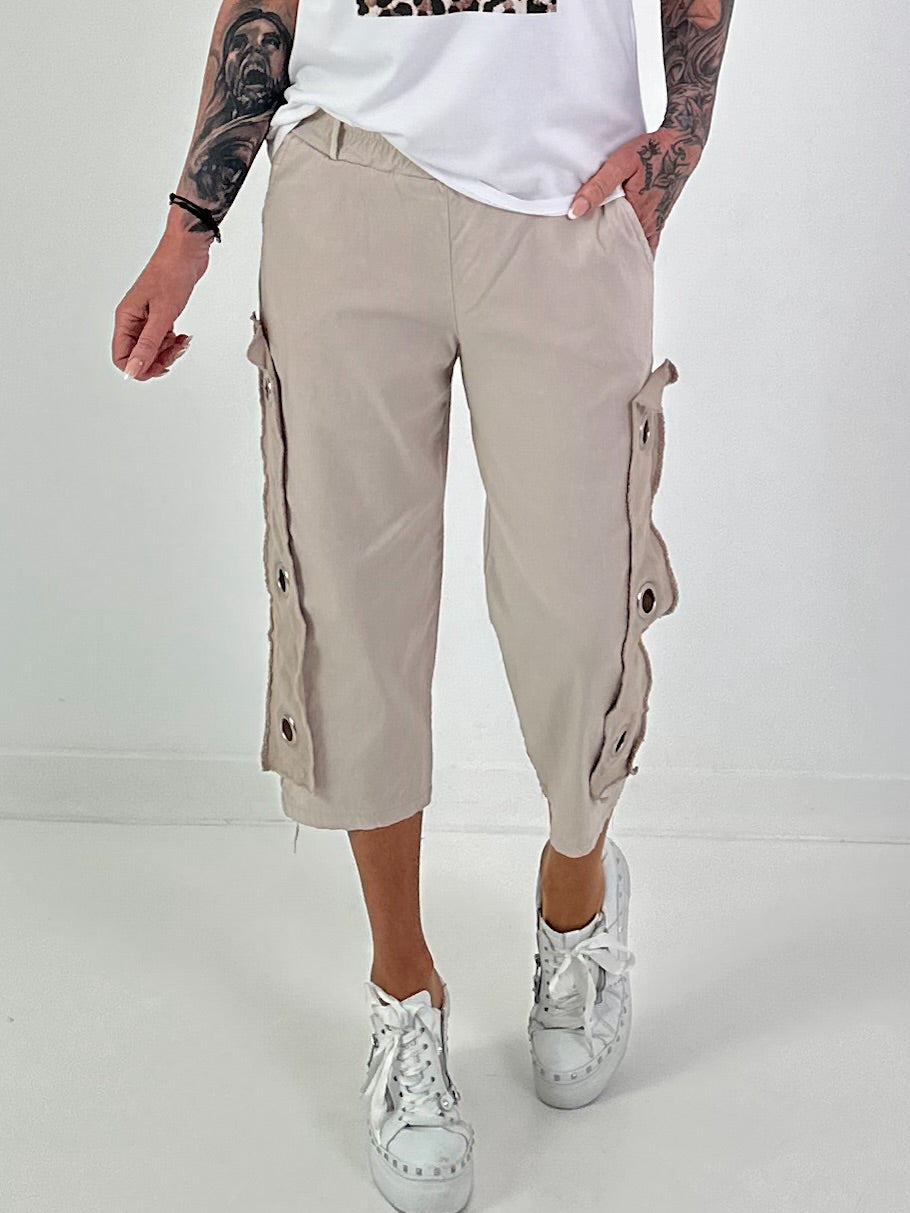 Broek met veteroogjes - beige