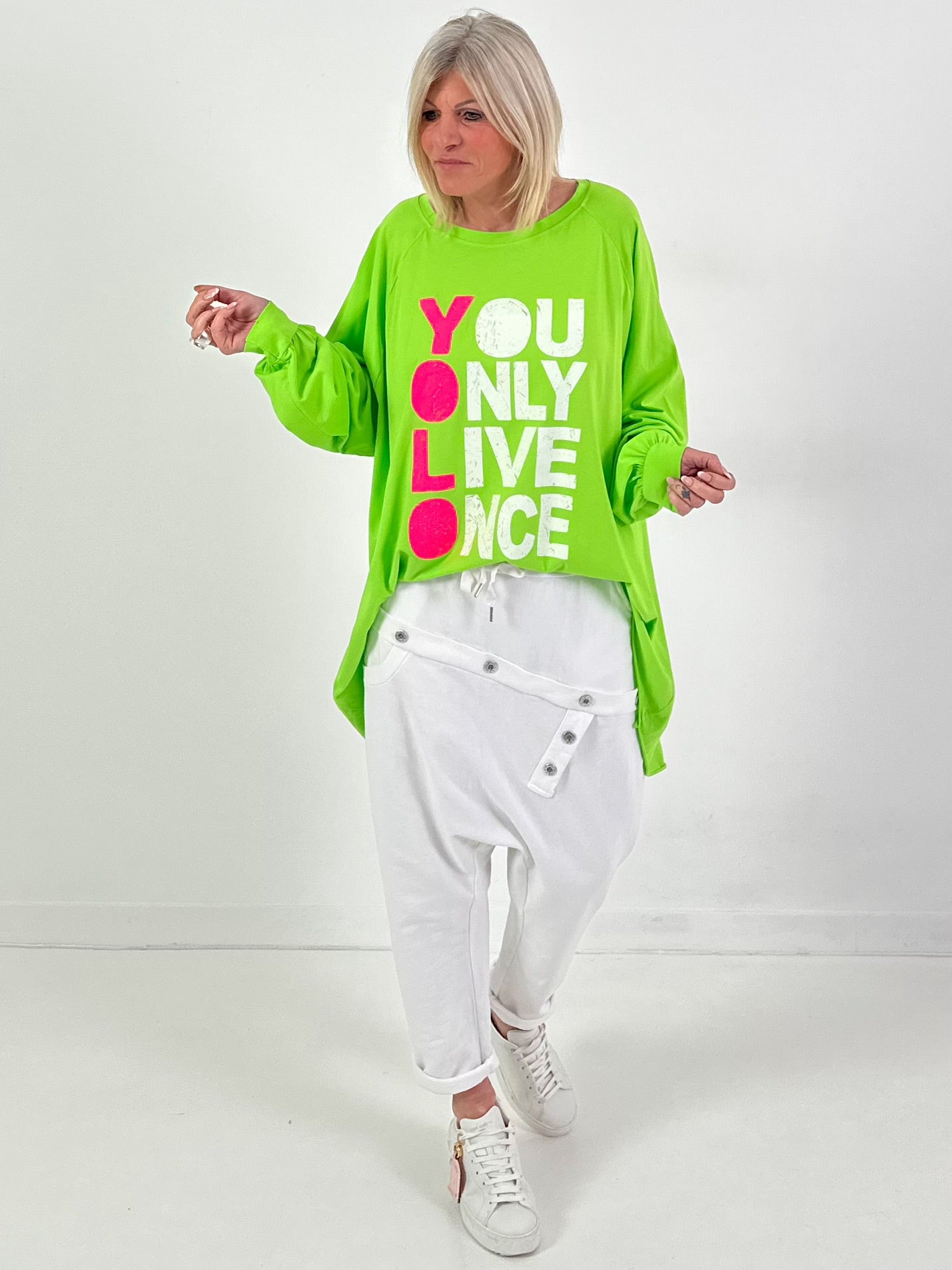 Oversized Shirt Modell "Life Power" - apfelgrün