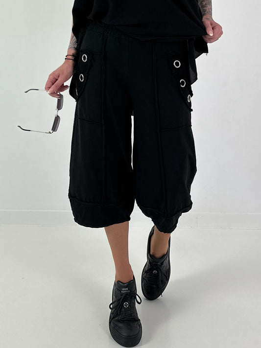 Casual sweatpants with eyelet details - black