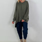 Oversized Shirt mit Statement Spruch auf dem Rücken - oliv
