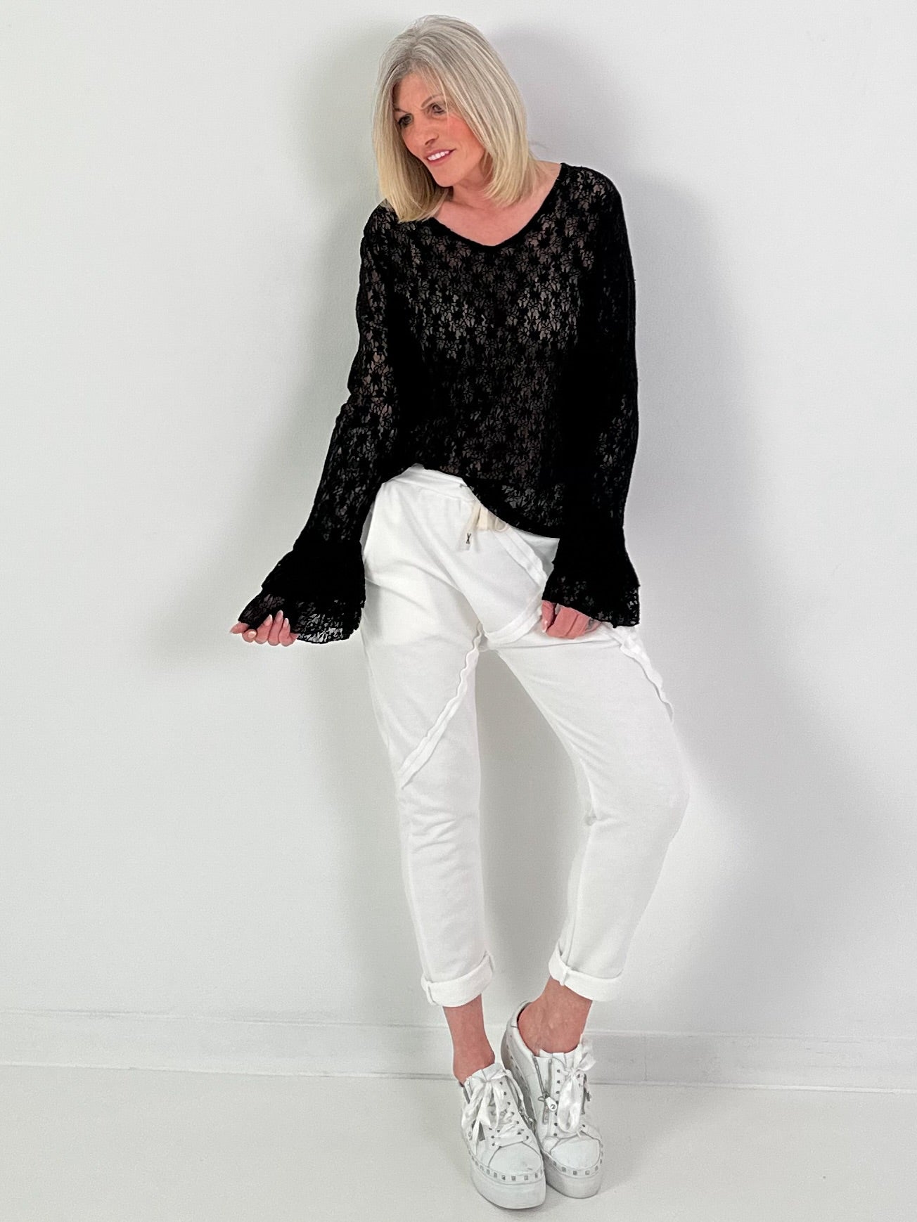 Blouse met bloemenkant - zwart