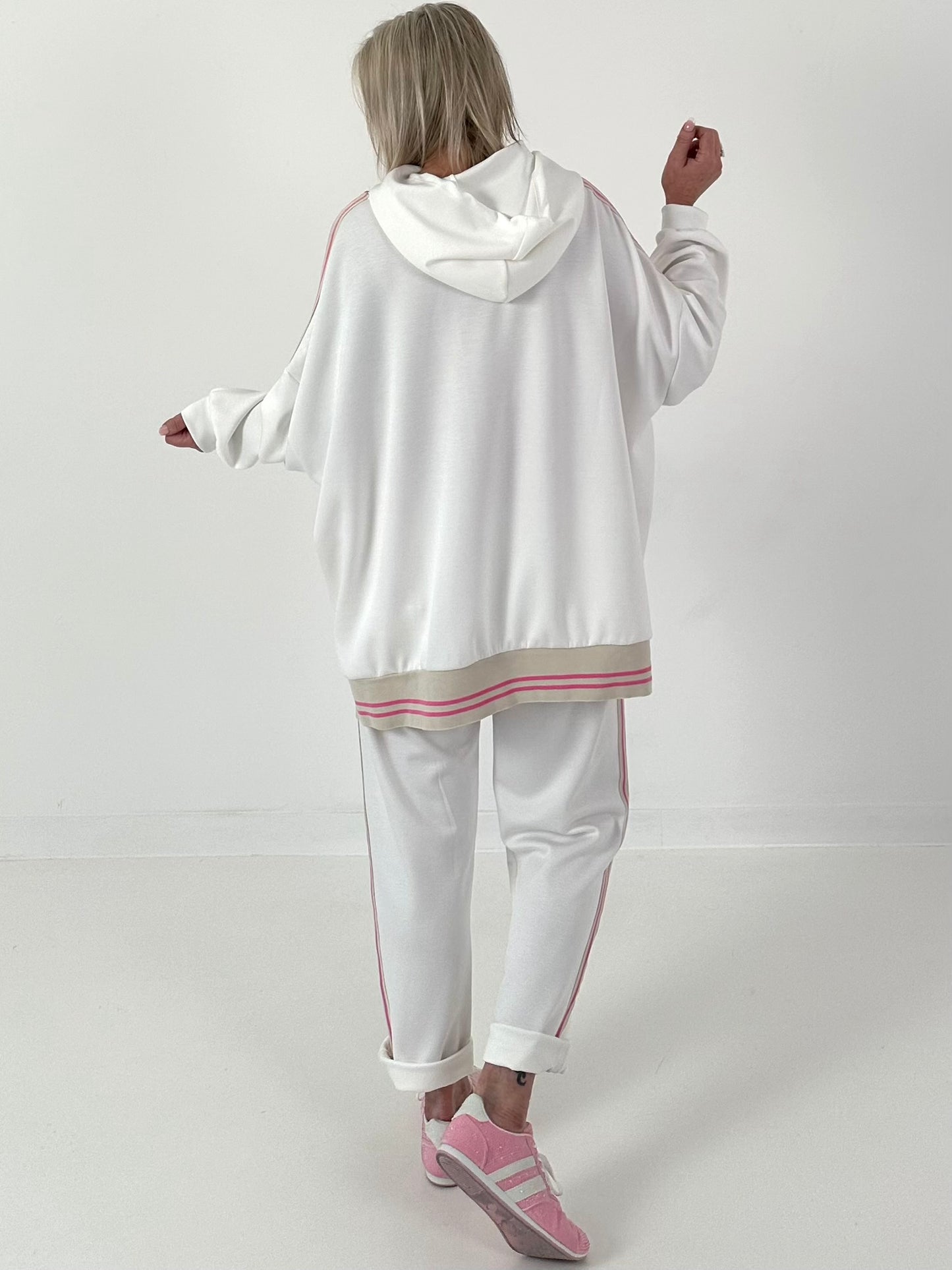 Hose mit großen aufgesetzten Taschen - weiss