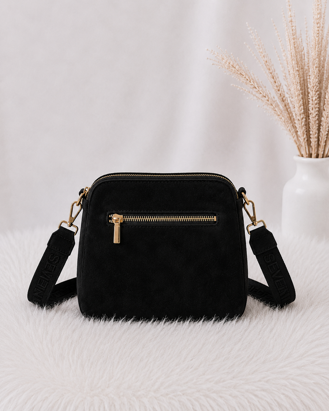 Crossbody-Bag in Wildleder-Optik - schwarz