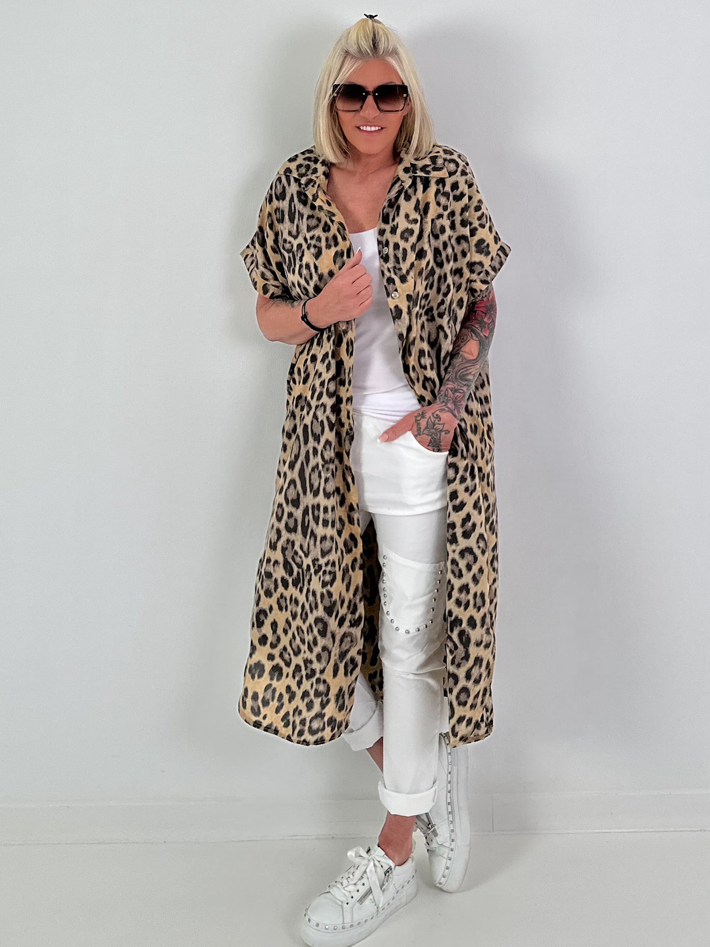 Hose mit Nieten und Paillettendetails - weiss