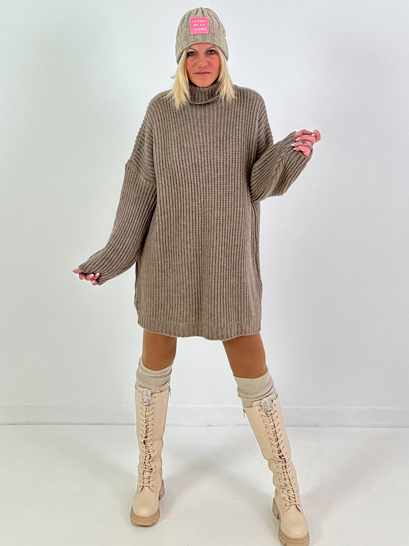 Longpullover/Kleid Modell "Embrace" - taupe