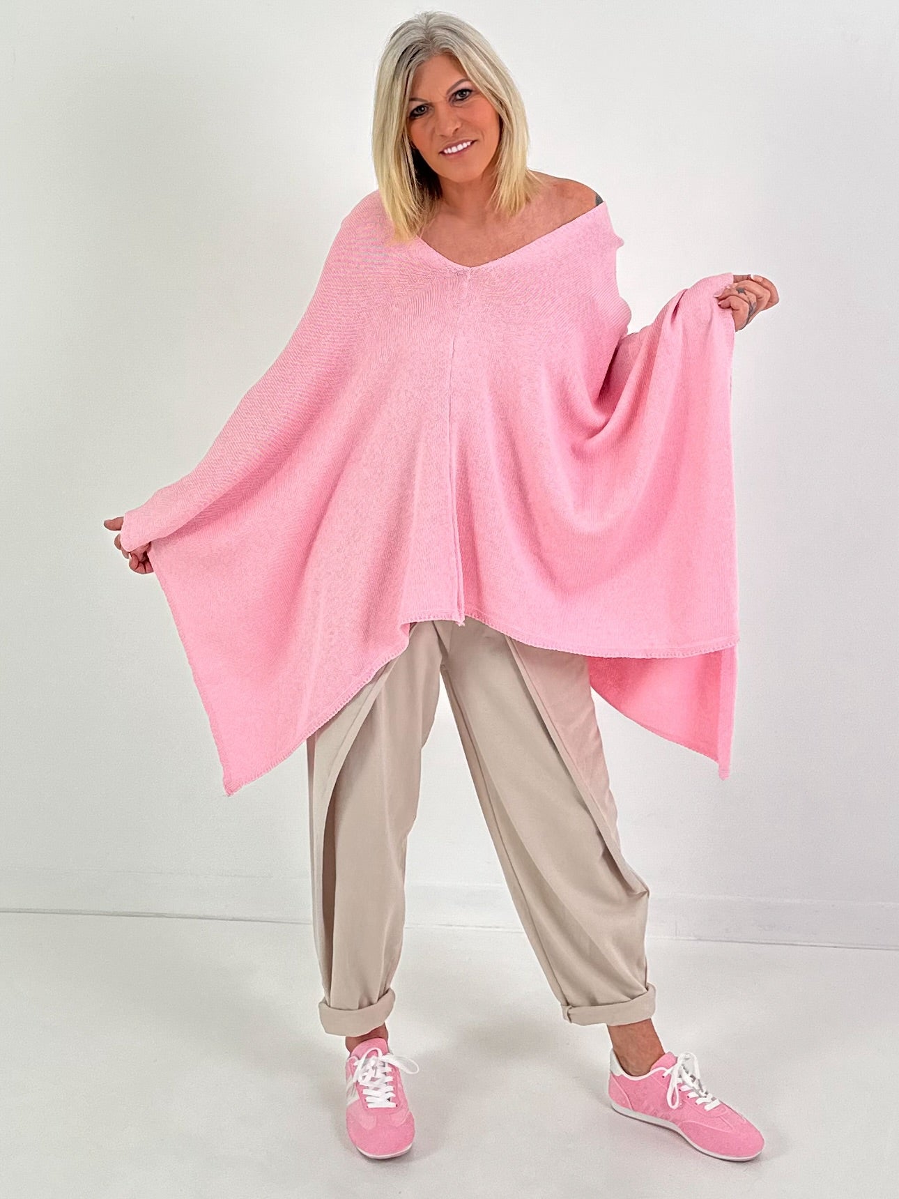 Oversized Sommerstrick Poncho - rosa