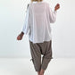 Bluse mit Cold Shoulder und fransigen Abschlüssen - weiss