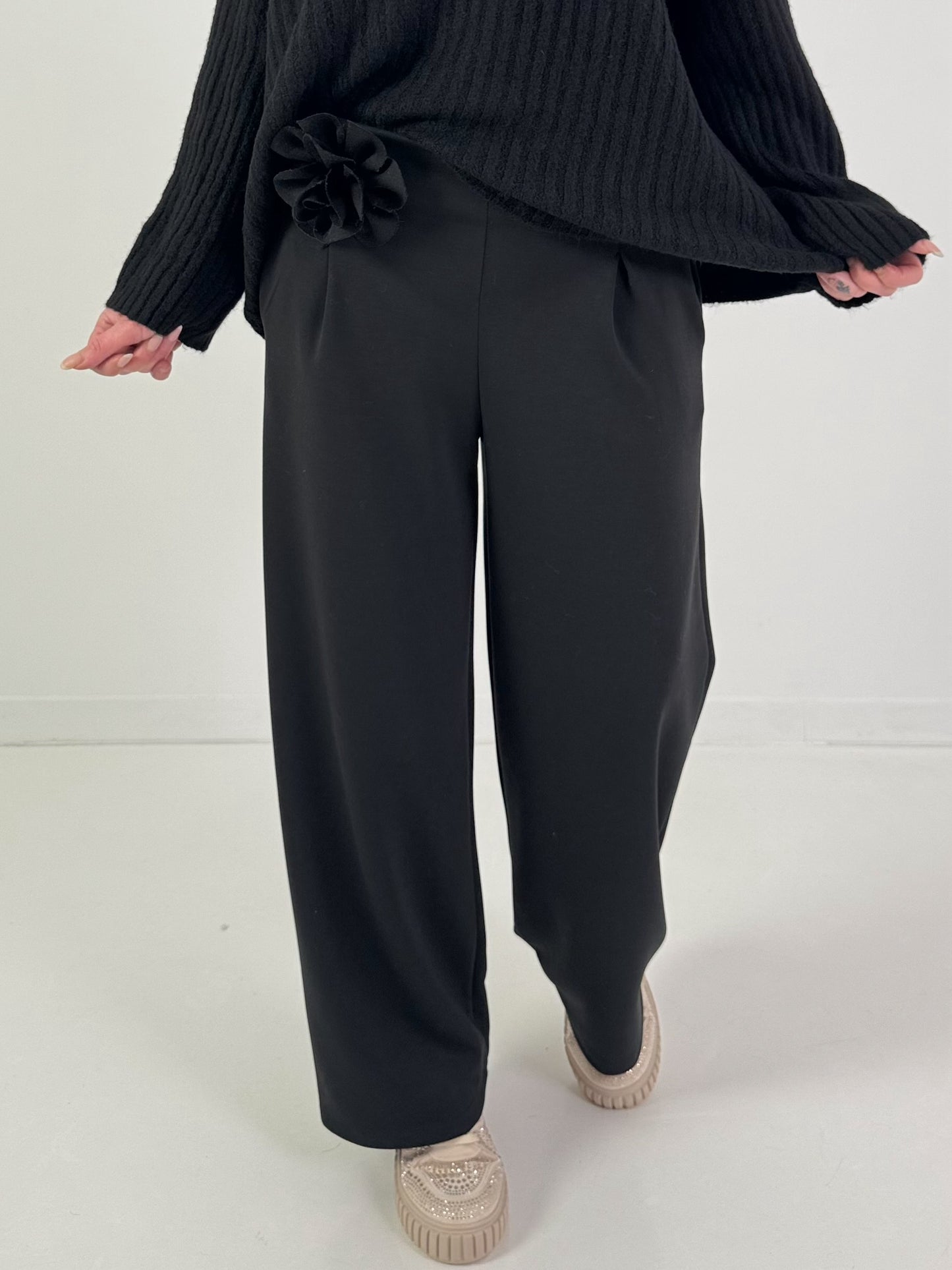 Hose Modell "Blossom Ease" - schwarz