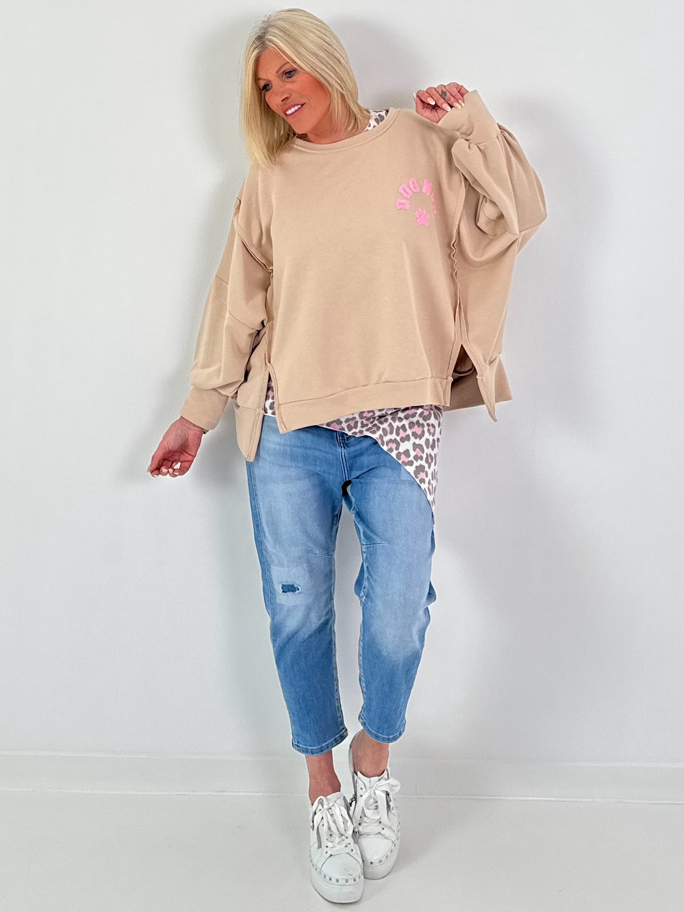 Oversized Sweater Dog Mom - beige
