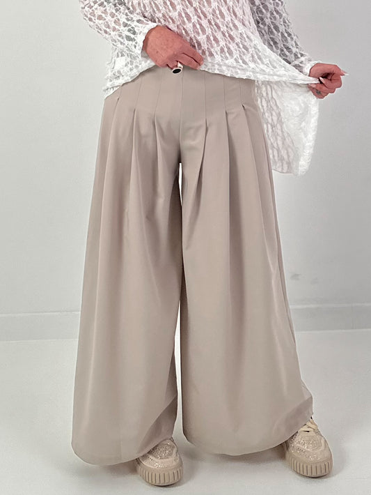 Wide Leg Hose mit Bundfalten - beige