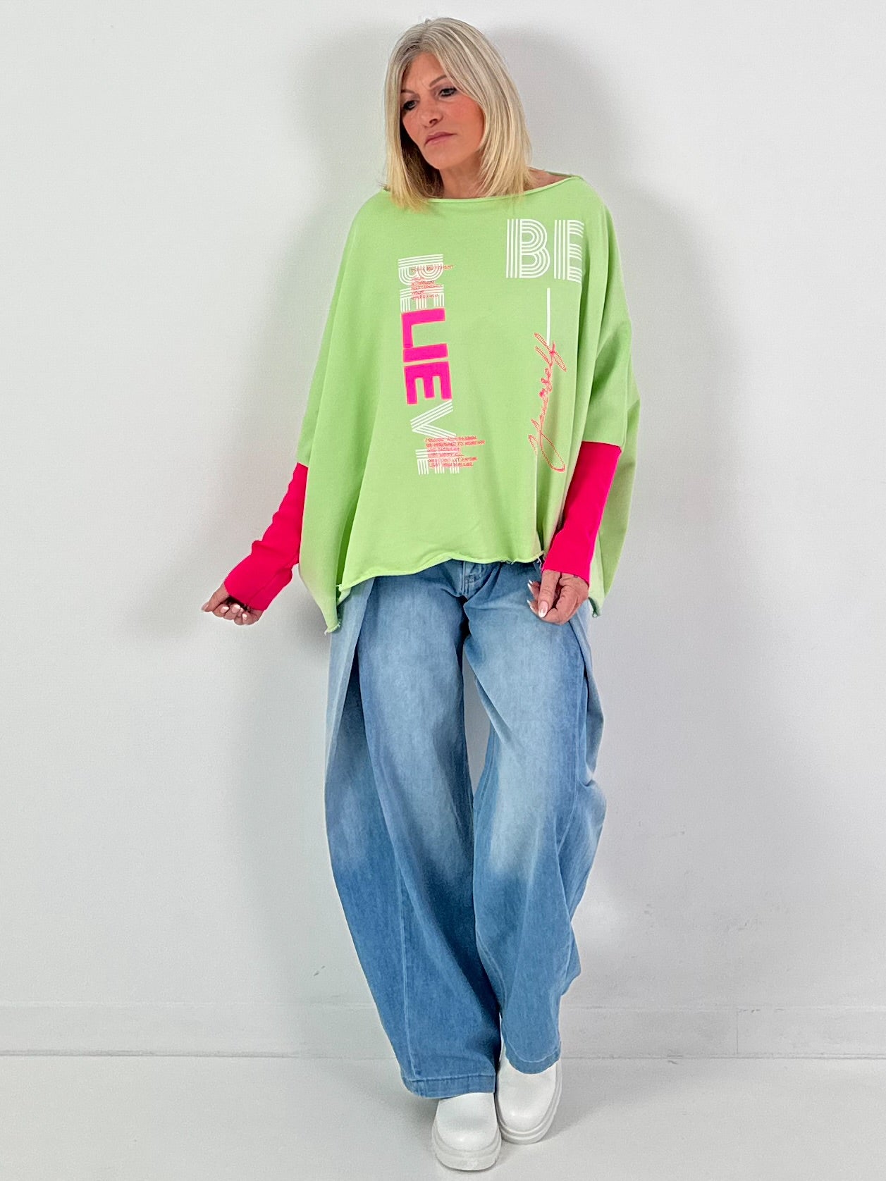 Oversized Sweatshirt Modell "Be Yourself" - grün ( lieferbar ab ca. 05.12.25)