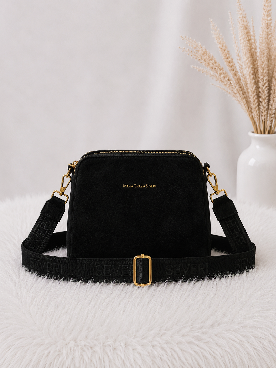 Crossbody-Bag in Wildleder-Optik - schwarz