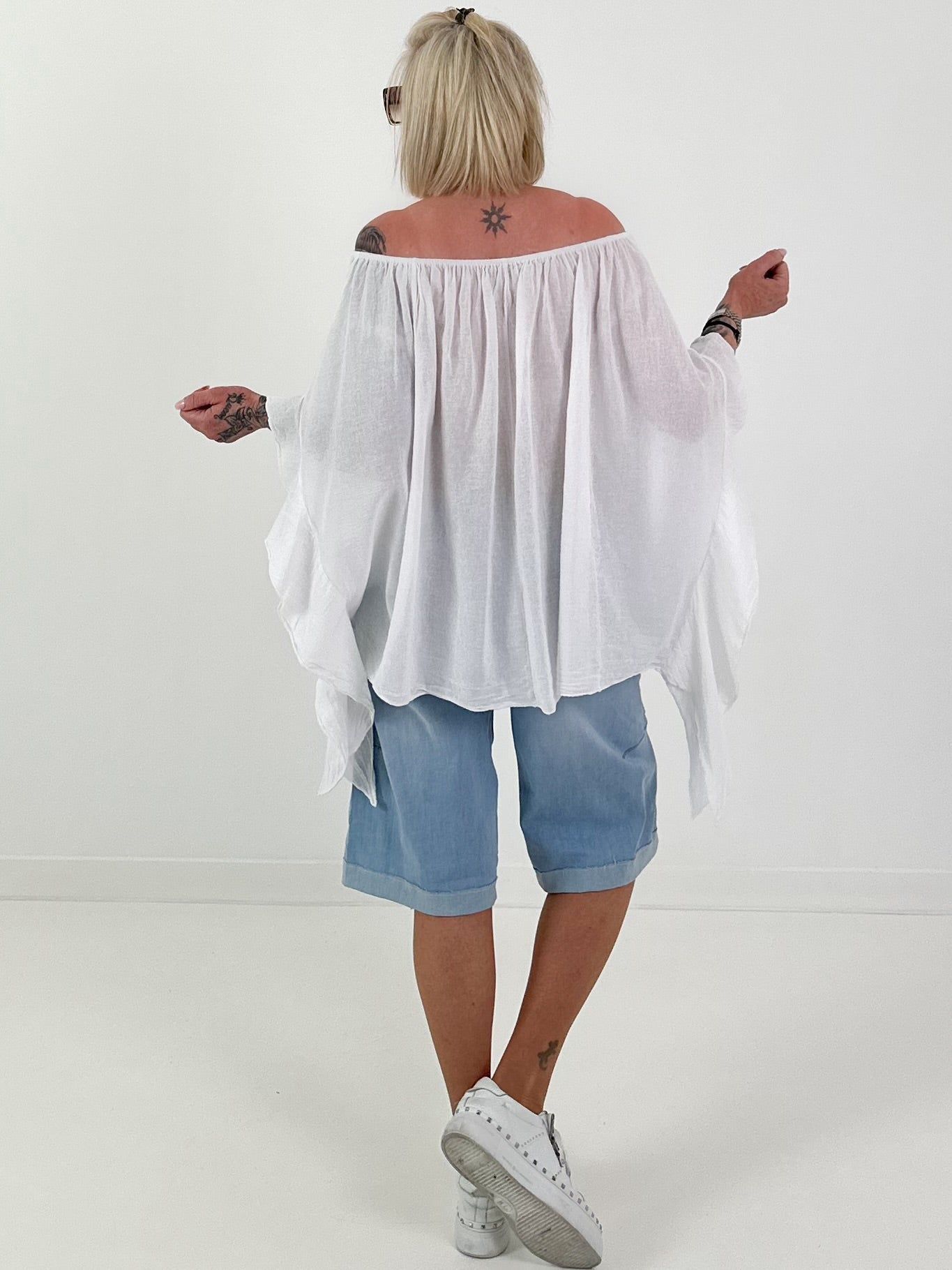Tunic with side ruffles - white