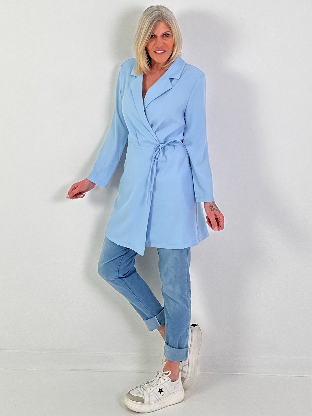 Jurk/jas met strik - lichtblauw