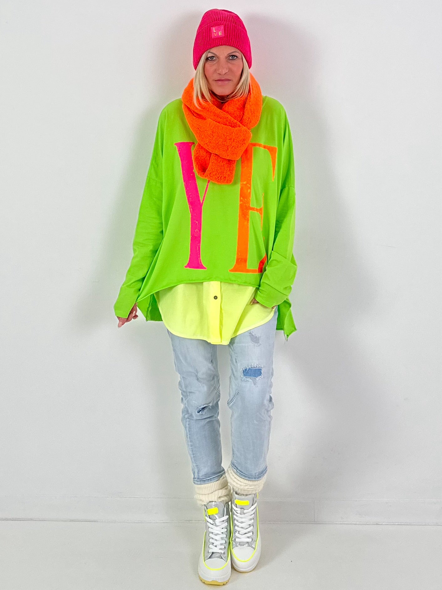 Oversized shirt model "YEAH" - neon green