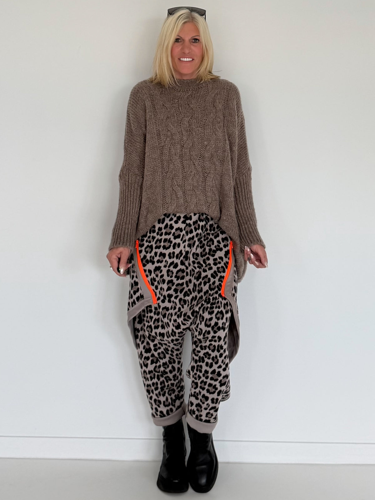 Pullover mit Stulpenärmeln und Zopfmuster - taupe