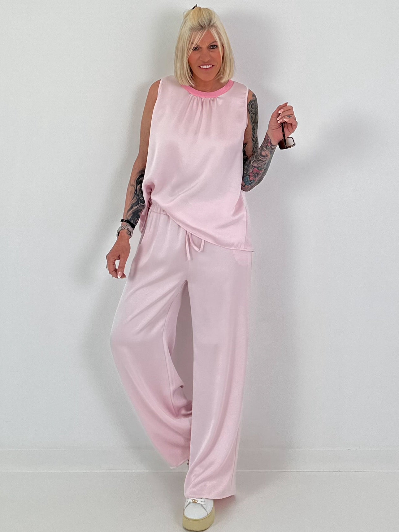 Two-piece set in a satin look - pink