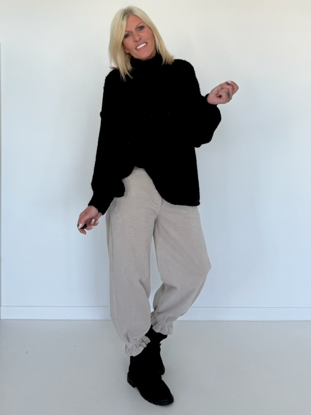 Cord-Pumphose mit Gürtel - beige