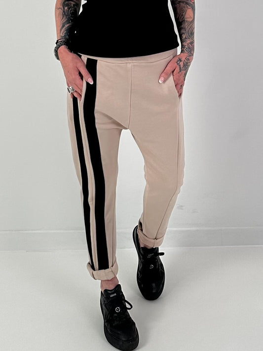 Hose mit seitlich verlaufenden Streifendetails - beige