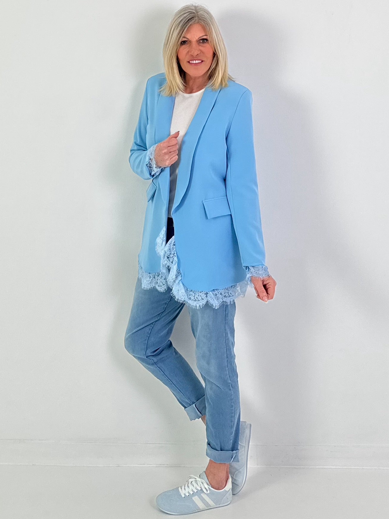 Blazer met kanten details - lichtblauw