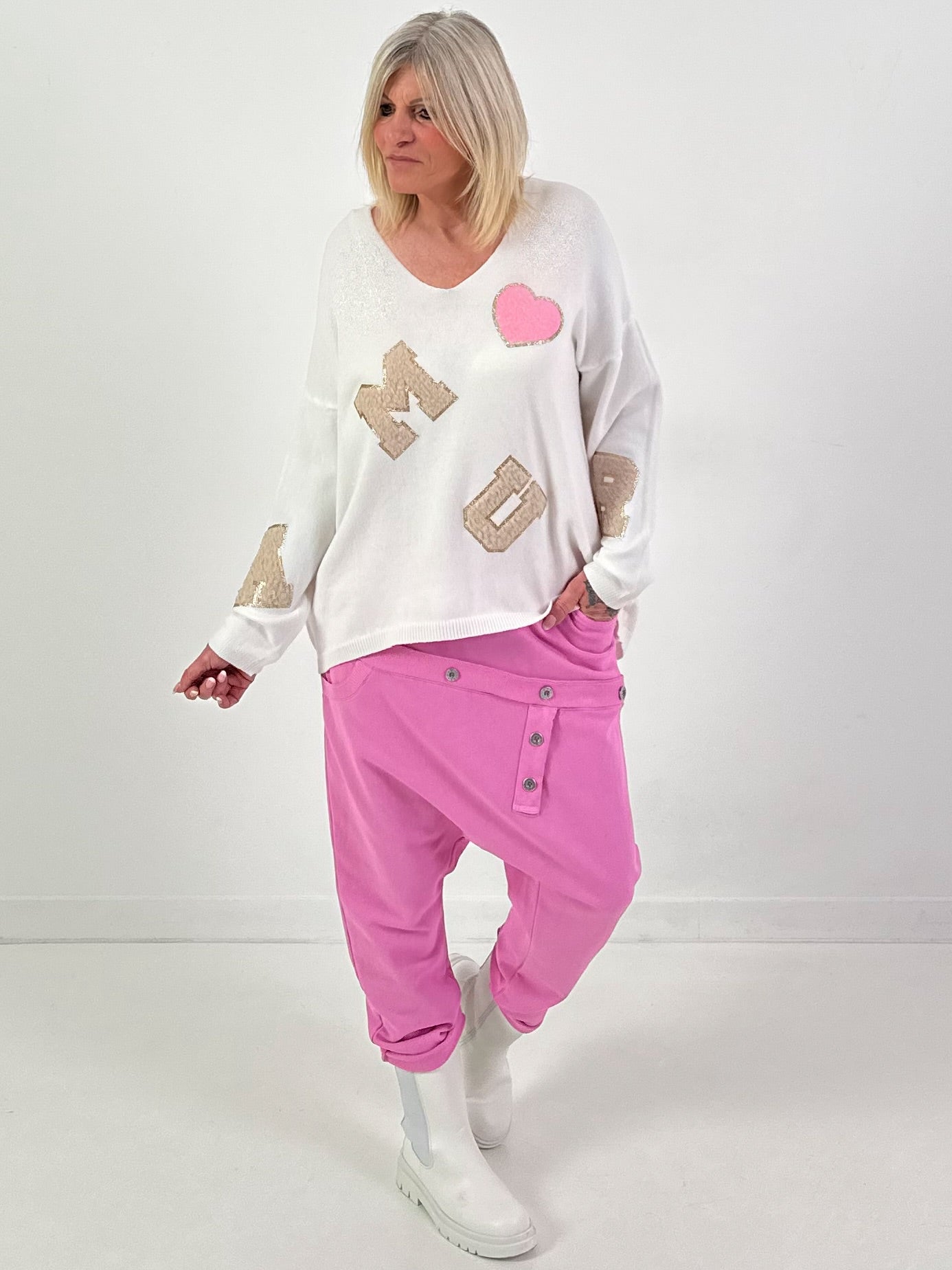 Strickpullover Model "Amour Dreams" - weiss ( lieferbar ab ca. 09.12.25)