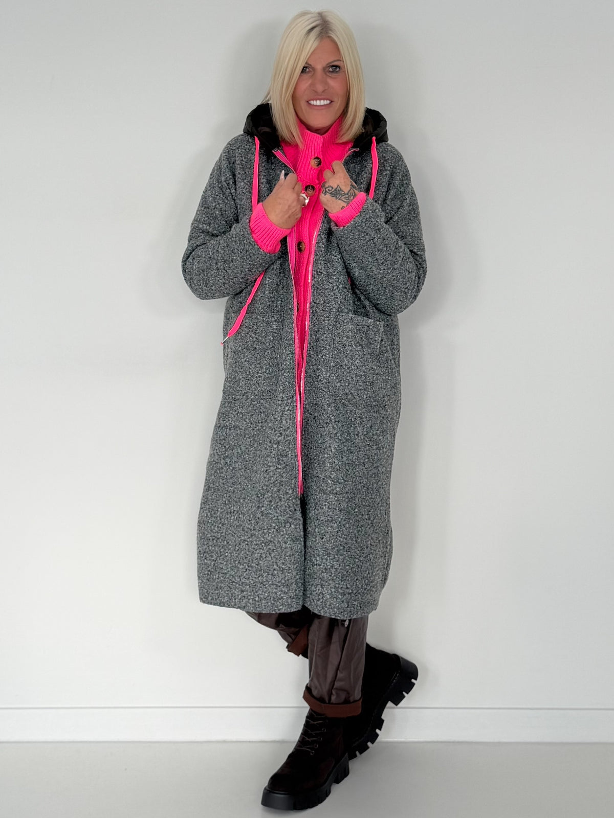 Mantel in Teddy-Curl-Optik und Neon-Akzenten - grau