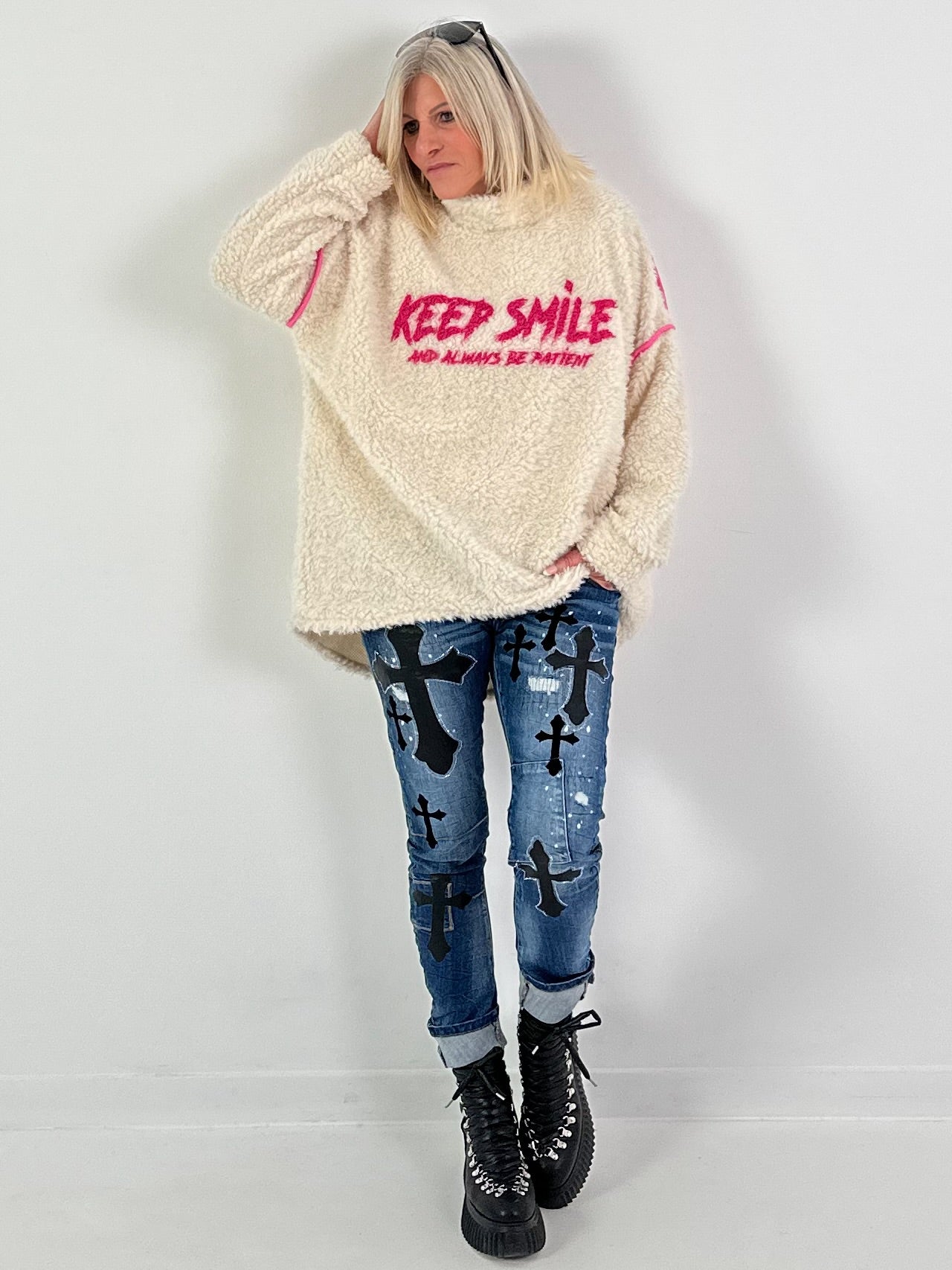 Teddy trui coltrui model "KEEP SMILE" - ecru