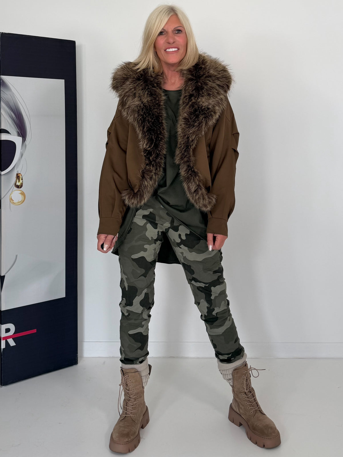 Jacke mit kuscheligem Fellkragen - schoko