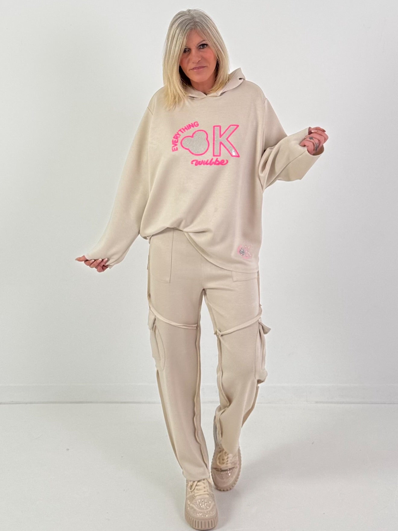 Hose Modell "Blush Motion" - beige