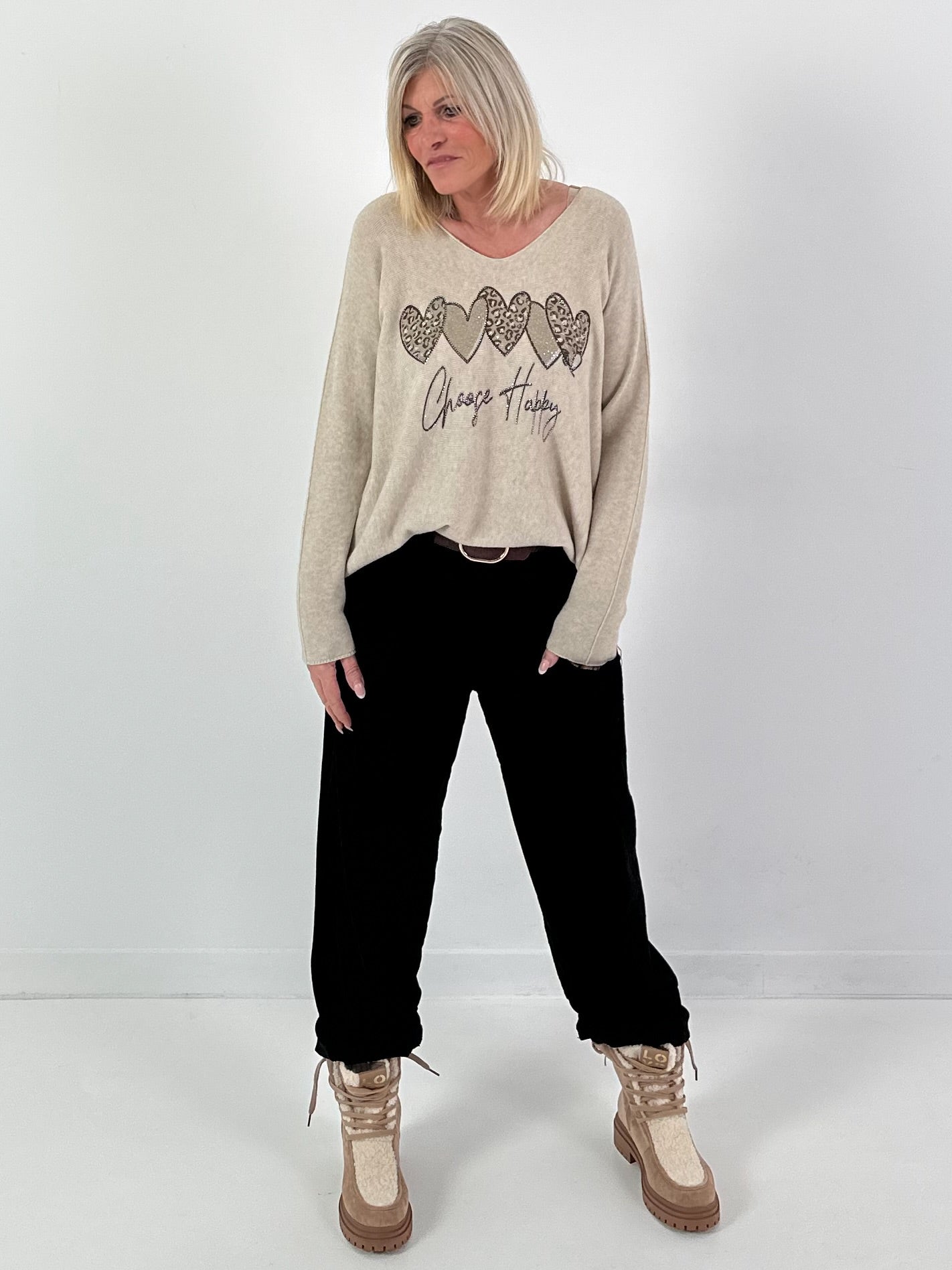 V-hals trui model "Choose Happy" - beige