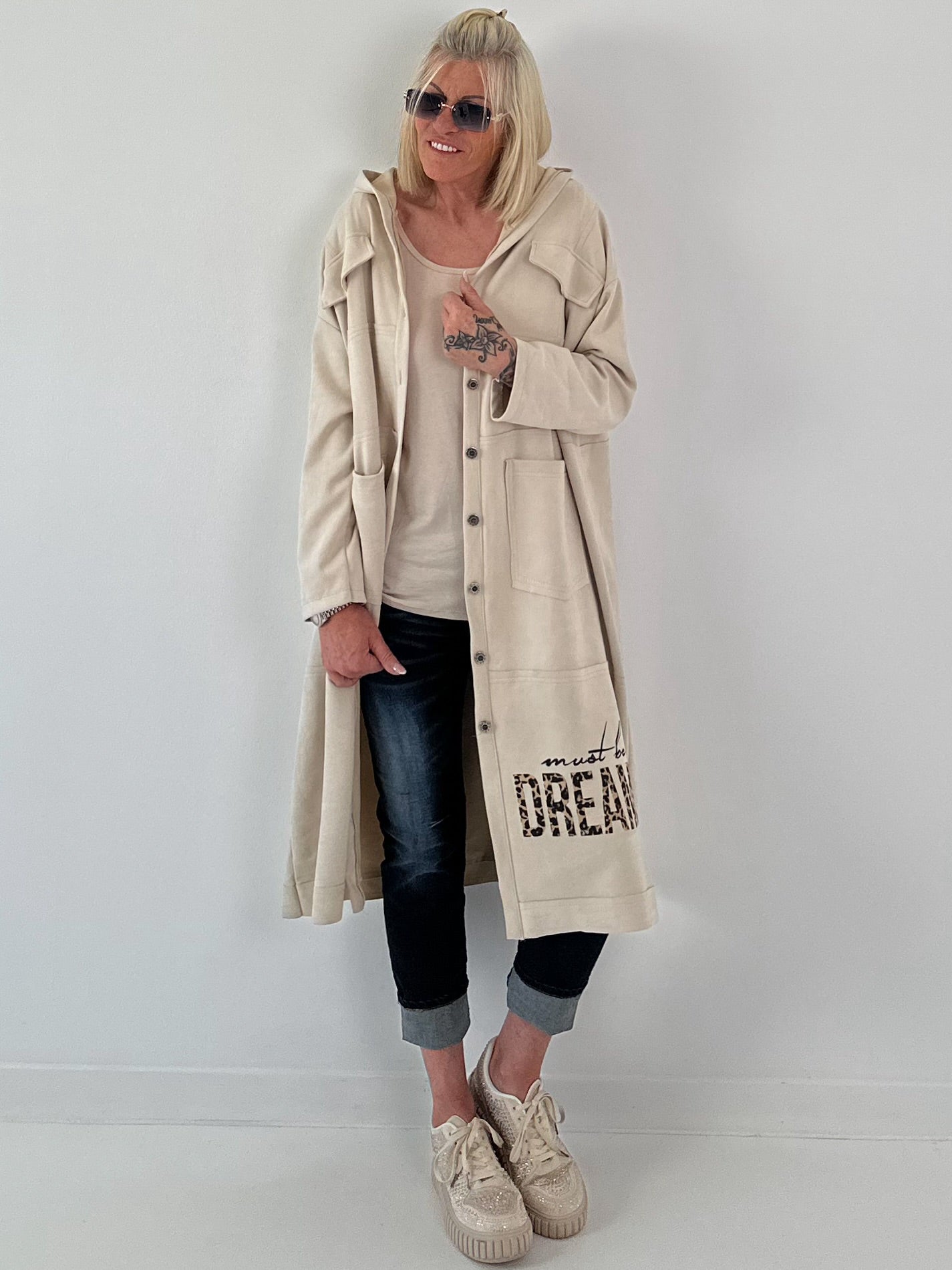 Hooded coat with print - beige
