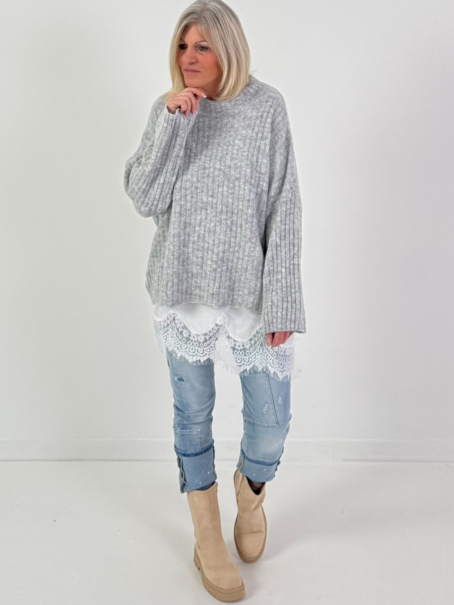 Pullover Modell "Feather Touch" - grau ( lieferbar ab 22.01.25)