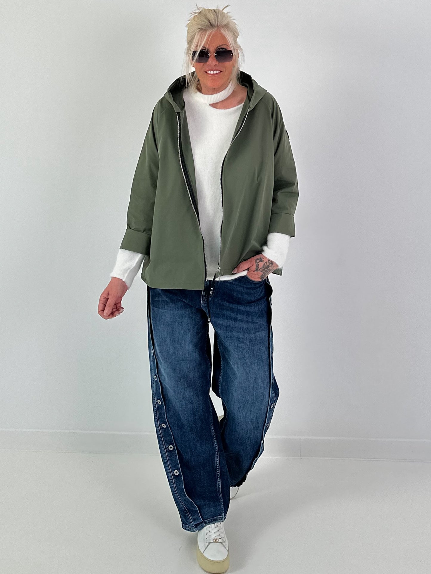 Lightweight hooded jacket - olive