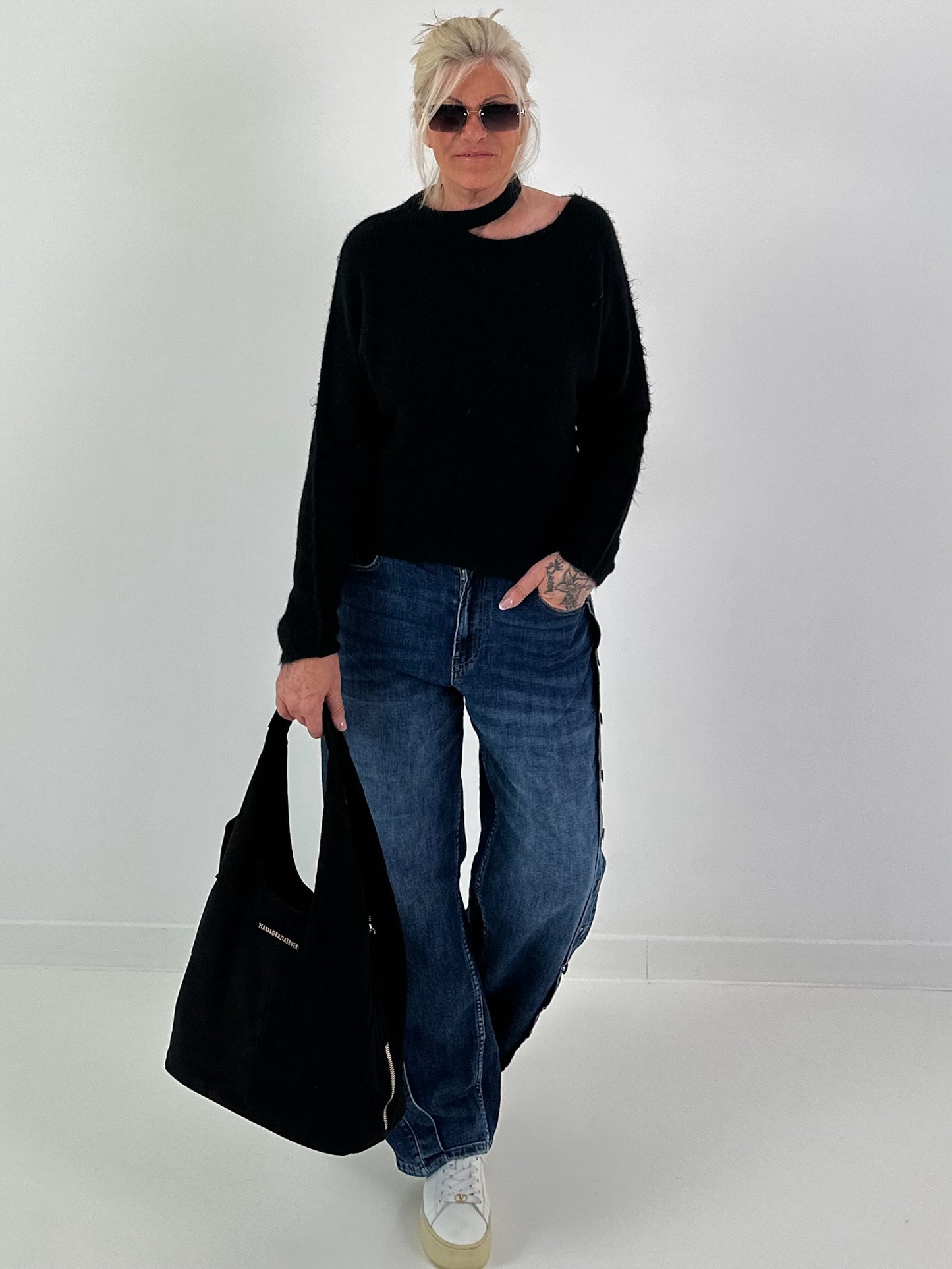 Jeans with vertical button placket - denim