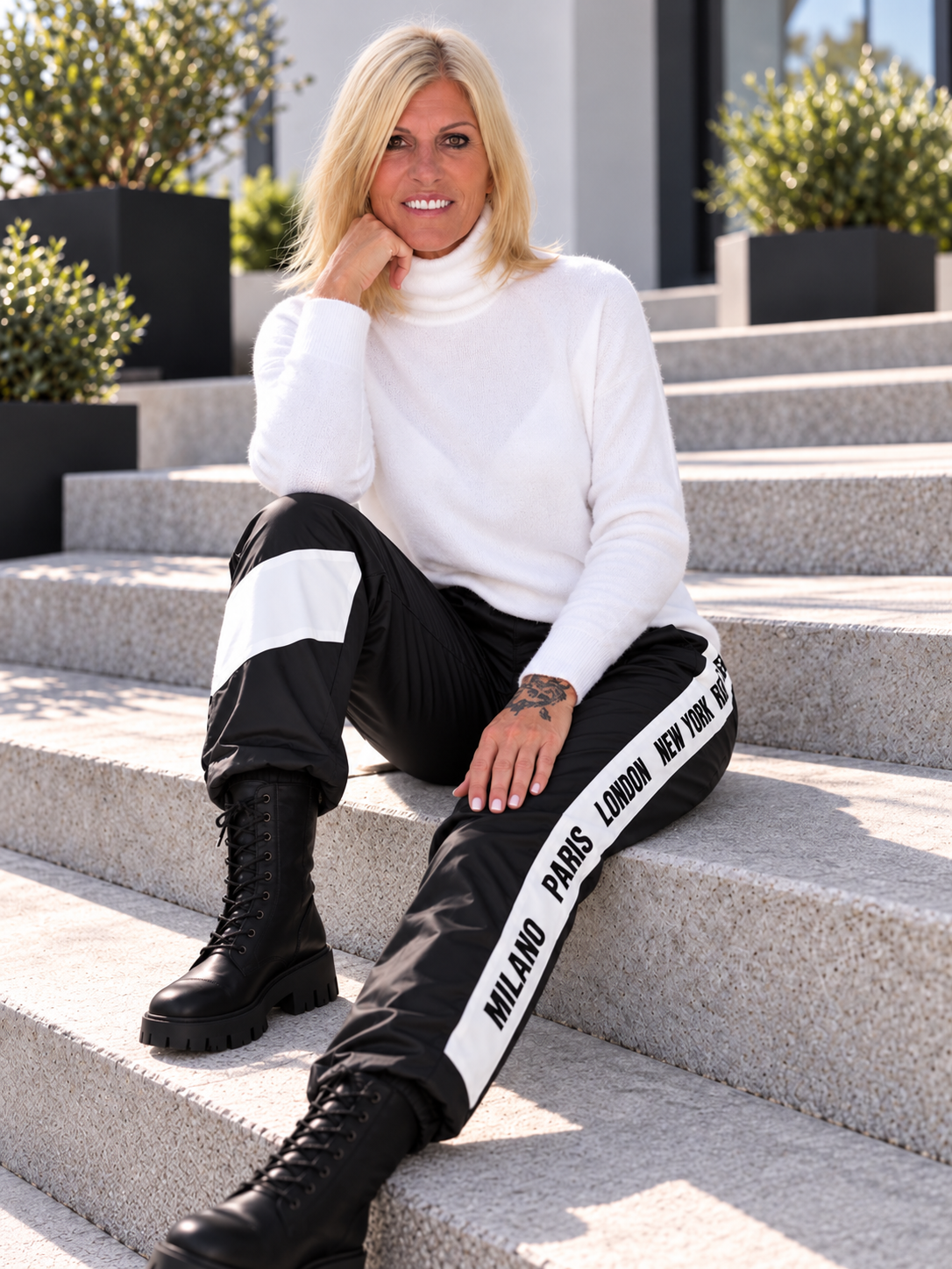 Hose im Materialmix City Statement - schwarz