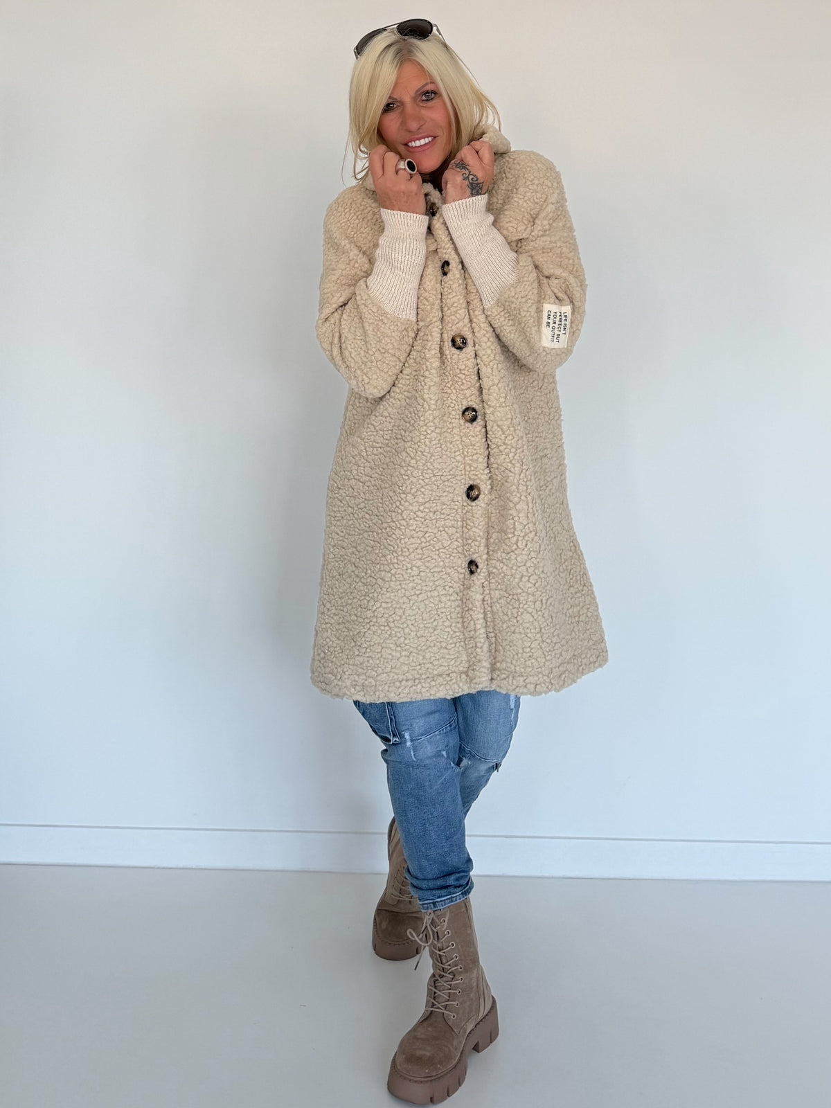 Teddymantel met mouwen met omslag - beige