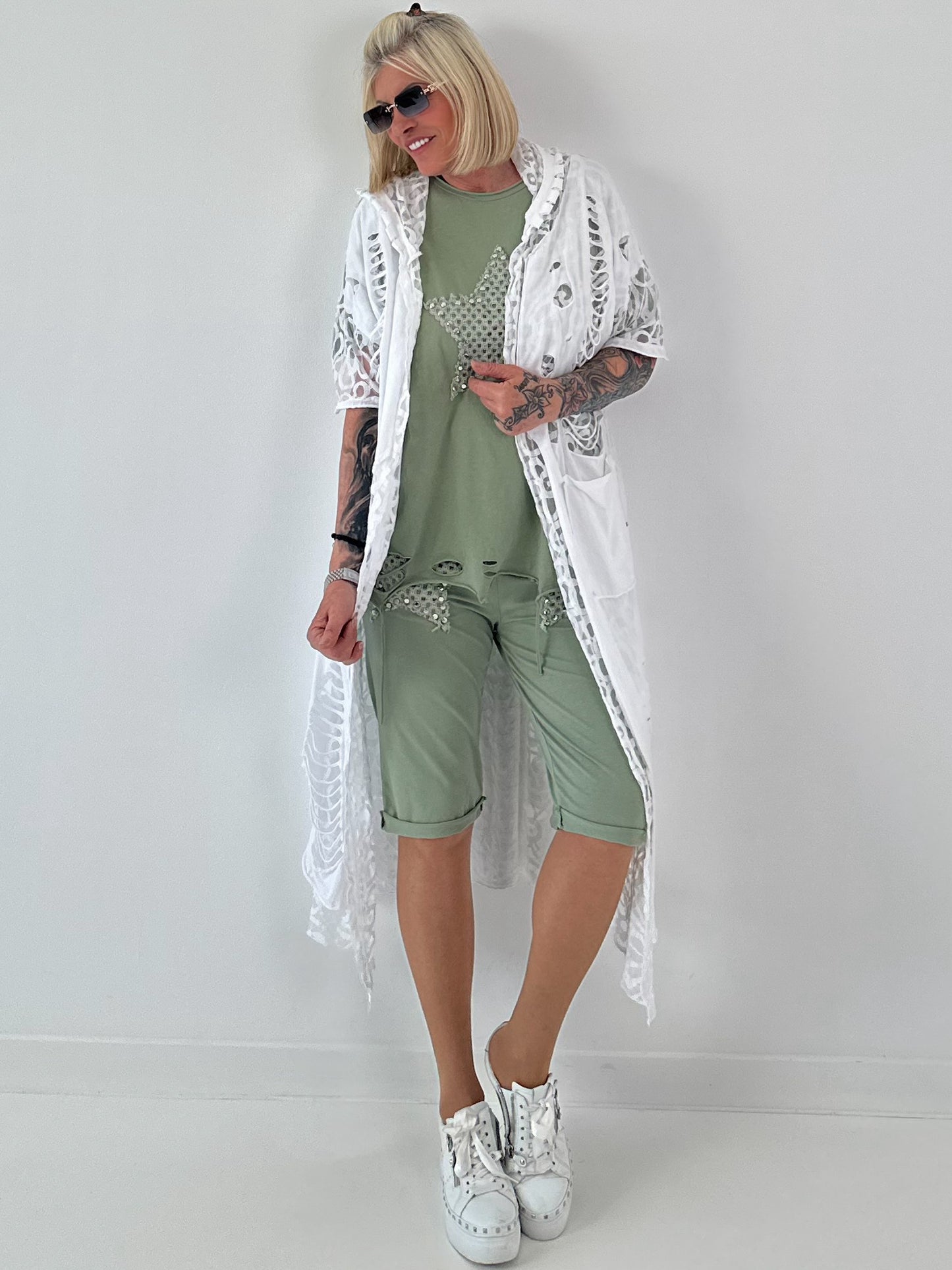 Sweatshirt Mantel mit floralem Netzeinsatz und Cut outs - weiss