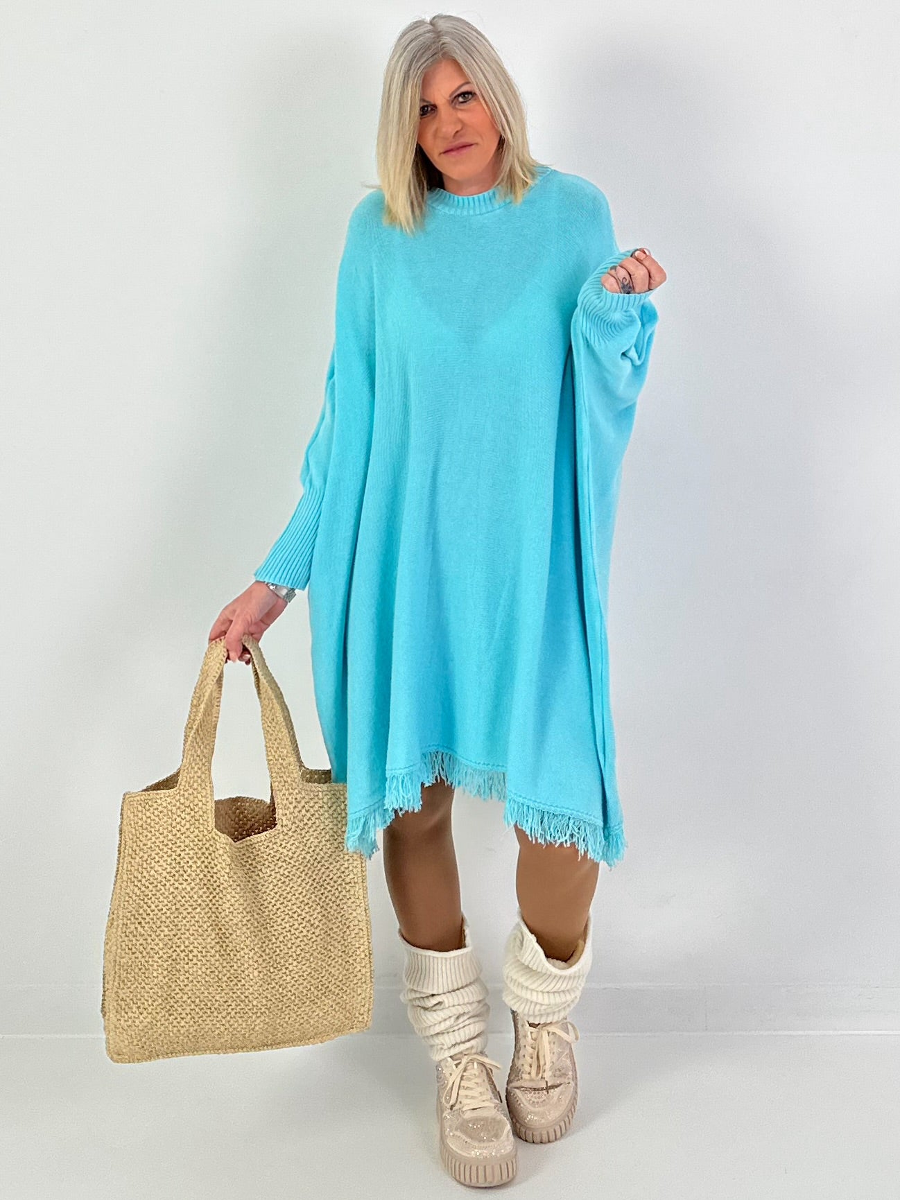 Strickkleid mit Fransen - türkis