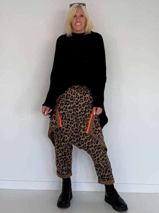 Oversized Pullover mit Stulpenärmeln und Zopfmuster - schwarz