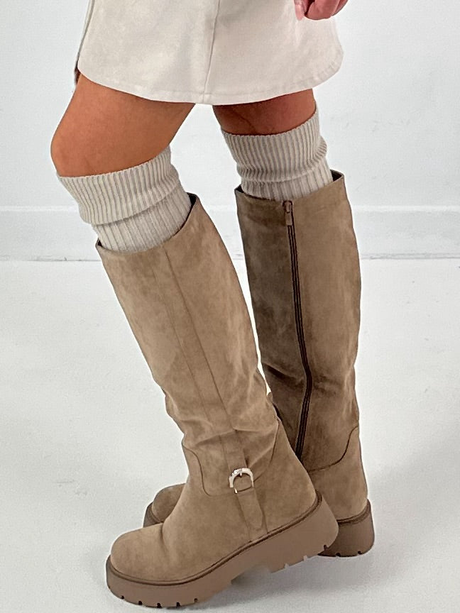 Boots model "Sand Step" - sand