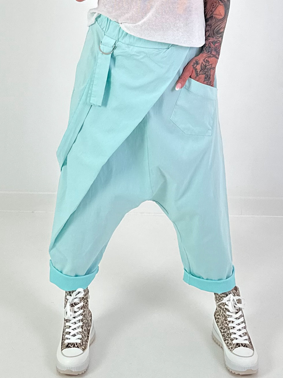 Baggy trousers with wrap - turquoise